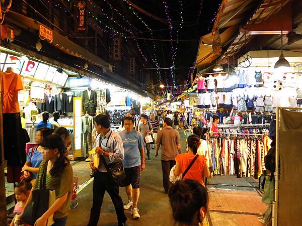 【新莊旅遊】新月橋-散步、河景、美麗橋墩盡收眼底-板橋