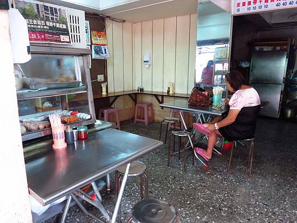 【三重美食】台中肉圓-１顆２５元好吃的肉圓