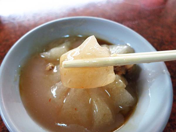 【三重美食】台中肉圓-１顆２５元好吃的肉圓