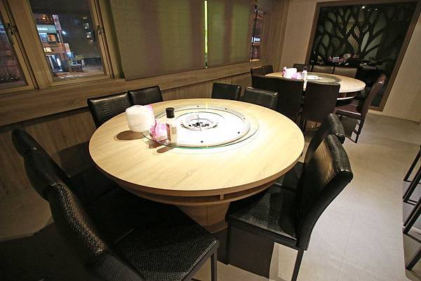 【台北餐廳】牛ㄅㄟㄅㄟ-台灣溫體黃牛涮牛肉火鍋，美味直送