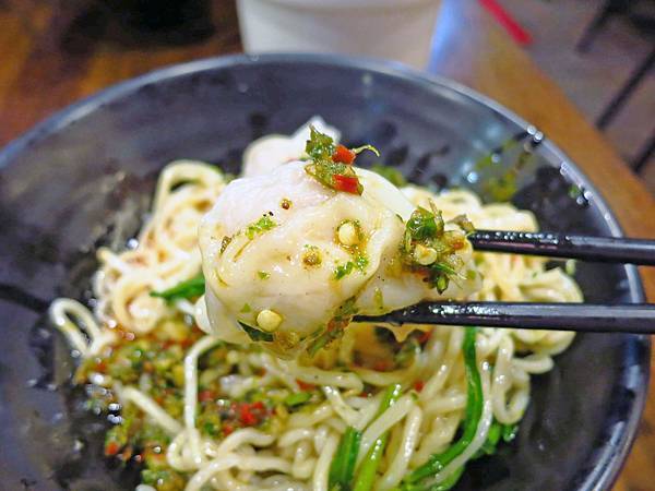 【永和美食】極味棧-神奇怪味紅油炒手