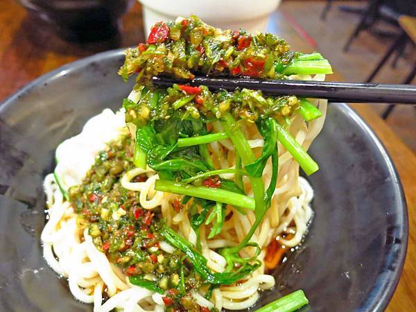 【永和美食】極味棧-神奇怪味紅油炒手