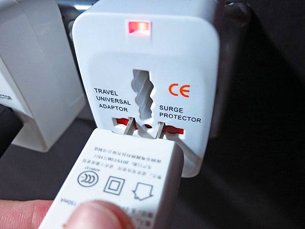 【出國自由行必備利器】GiveMeFi無線上網WIFI機-不限流量，市場超低價、便宜