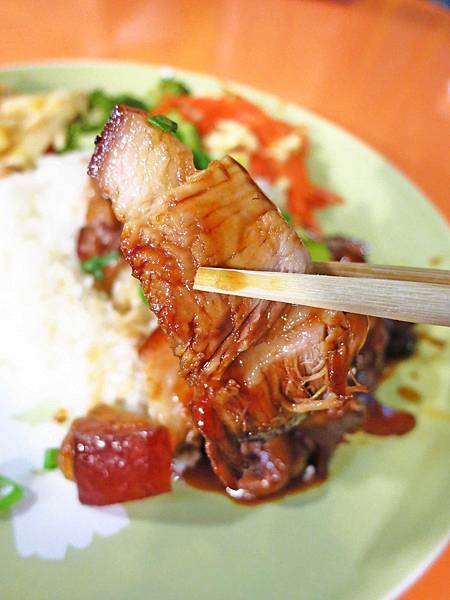 【三重美食】紅燒蹄膀-巷弄裡的老滷汁美味