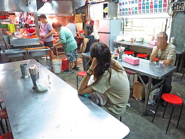 【三重熱炒】生炒花枝-隱藏菜市場裡的人氣熱炒店