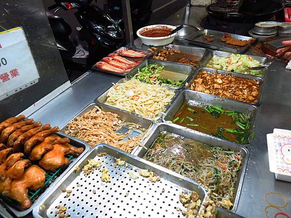 【三重美食】三民街排骨飯-隱藏版美食