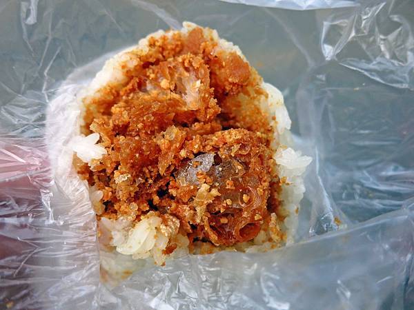 【桃園美食】大業路早餐飯糰-誰說飯糰一定要是鹹的? 【桃園美食】大業路早餐飯糰-誰說飯糰一定要是鹹的?