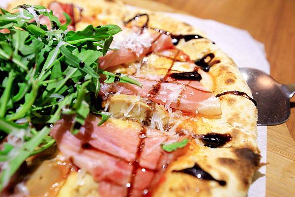 【台北餐廳】樂尼尼LeNINI-歡樂分享窯烤薄皮PIZZA