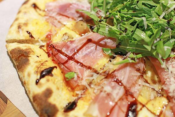 【台北餐廳】樂尼尼LeNINI-歡樂分享窯烤薄皮PIZZA