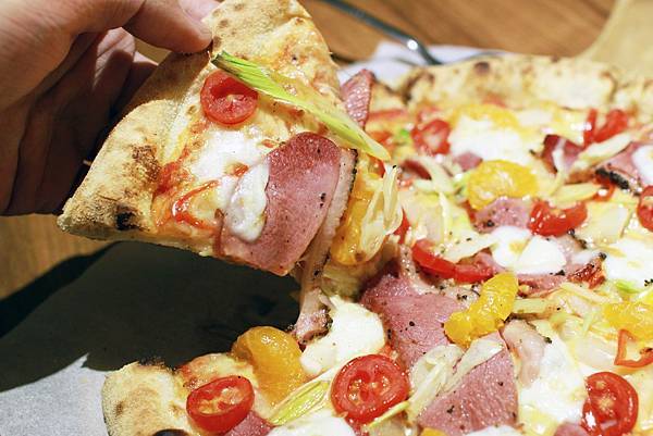 【台北餐廳】樂尼尼LeNINI-歡樂分享窯烤薄皮PIZZA