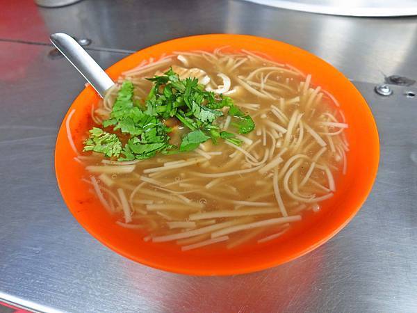 【三重美食】永福街20元大腸麵線-巷弄隱藏版麵線