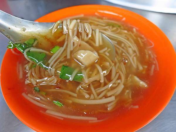 三重美食 永福街20元大腸麵線 巷弄隱藏版麵線 布咕布咕美食小天地 痞客邦