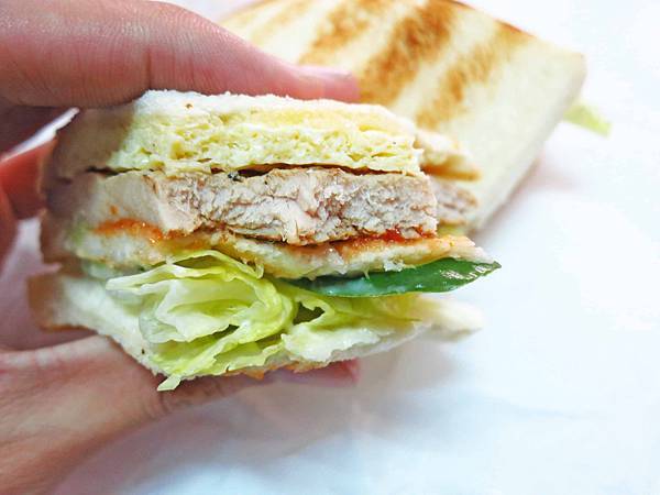 【三重美食】小家店碳烤三明治-燒肉蛋吐司