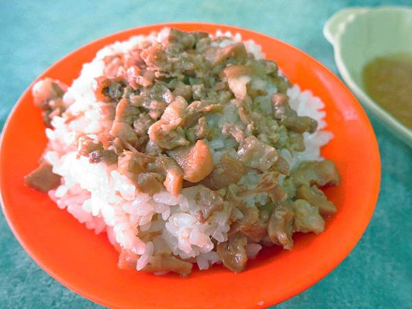 【三重美食】阿發豬腳飯-巷弄裡的美味豬腳飯