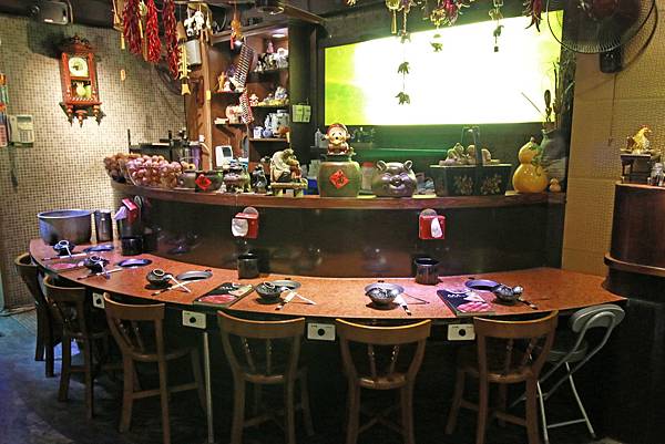 【新店餐廳】六六六小火鍋-堅持熬煮的獨特自製香菇湯頭