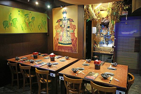 【新店餐廳】六六六小火鍋-堅持熬煮的獨特自製香菇湯頭