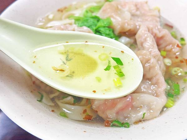 【三重美食】集美大餛飩餃子館-超大餛飩在地推薦美食