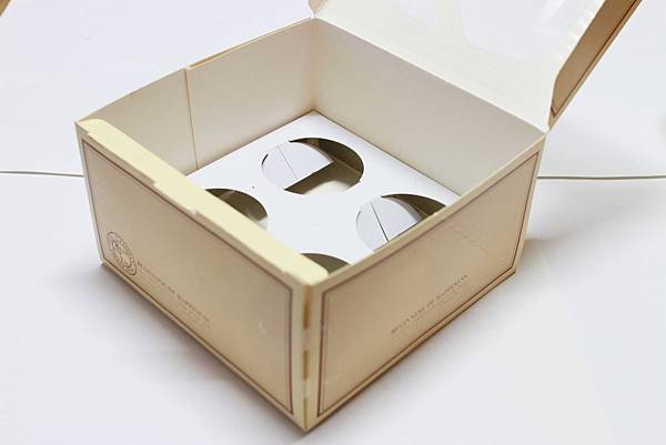 【台北蛋黃哥手工蛋糕餐廳】不用到香港在台灣也能吃到蛋黃哥