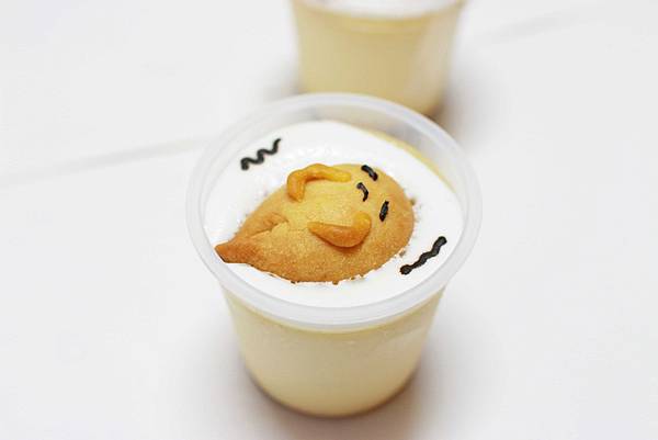 【台北蛋黃哥手工蛋糕餐廳】不用到香港在台灣也能吃到蛋黃哥