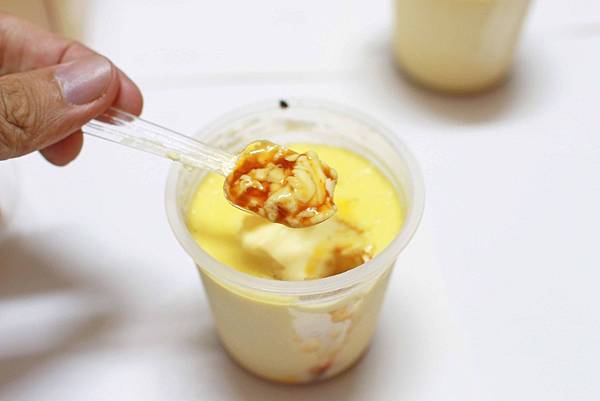 【台北蛋黃哥手工蛋糕餐廳】不用到香港在台灣也能吃到蛋黃哥