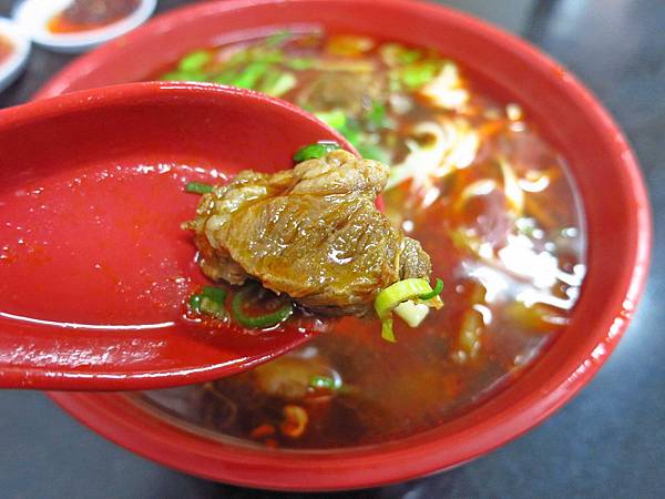 【新竹美食】莊記牛肉麵-超人氣排隊美食 【新竹美食】莊記牛肉麵-超人氣排隊美食