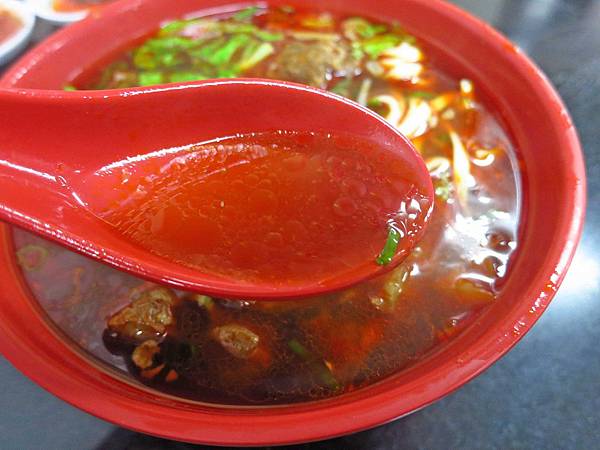 【新竹美食】莊記牛肉麵-超人氣排隊美食 【新竹美食】莊記牛肉麵-超人氣排隊美食