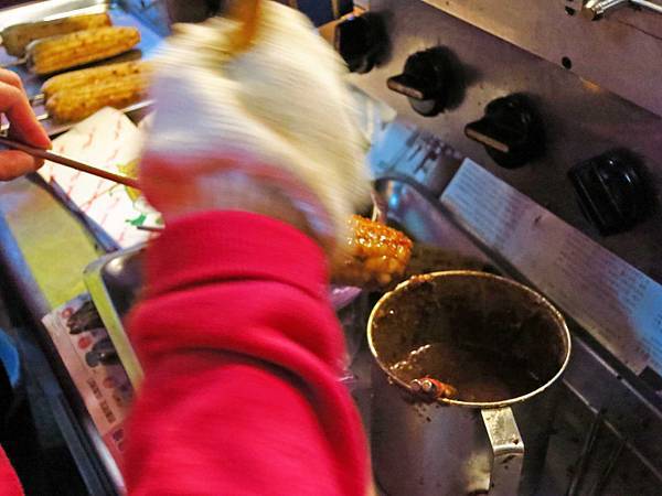 【三重美食】萬里香燜烤珍珠玉米-軟Q軟Q口感烤玉米