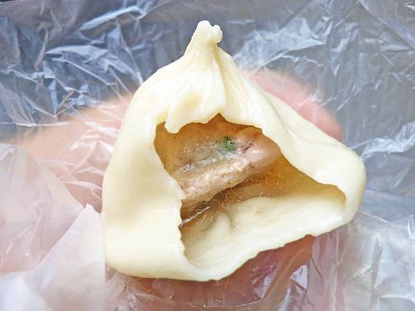【三重美食】忠孝路早餐店-餐車式小籠湯包 【三重美食】忠孝路早餐店-餐車式小籠湯包