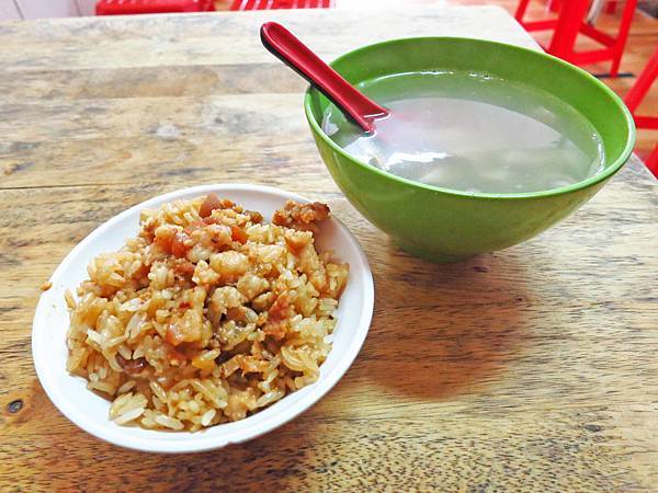 【三重美食】文化北路早餐油飯-香噴噴軟Q的油飯 【三重美食】文化北路早餐油飯-香噴噴軟Q的油飯