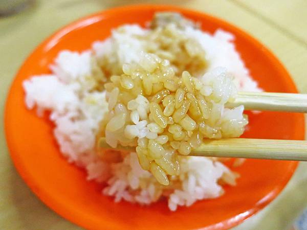 【三重美食】五華街好吃雞肉飯-香噴噴粒粒分明的雞油飯