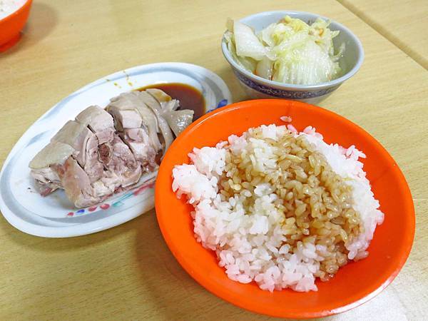 【三重美食】五華街好吃雞肉飯-香噴噴粒粒分明的雞油飯