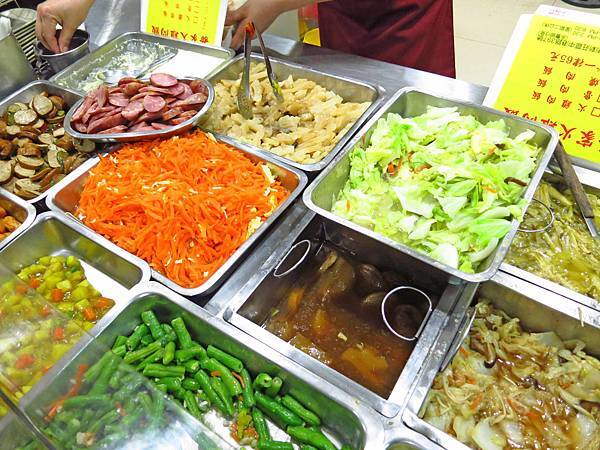 【新莊美食】嘉義火雞肉飯-超人氣排隊美食