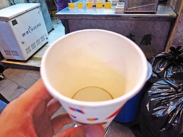 【香港自由行美食】公利真料竹蔗水-台灣的綠甘蔗水 【香港自由行美食】公利真料竹蔗水-台灣的綠甘蔗水