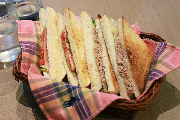 【巷弄x台北 APP】UBike文青咖啡廳懶人包(12家)