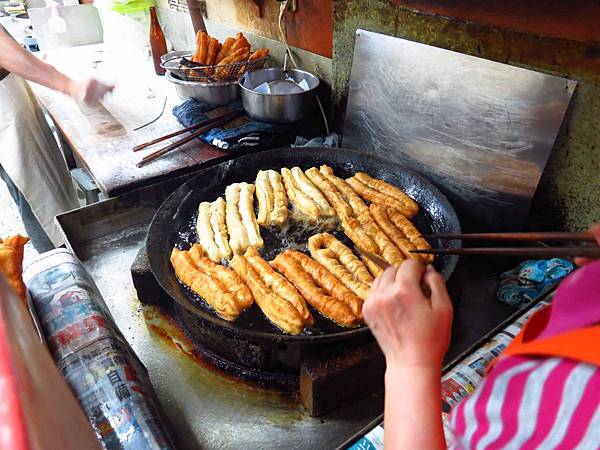 【新莊美食】熊記燒餅油條專賣店-新莊老街上的老店