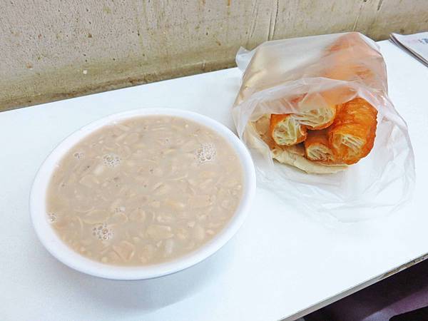 【新莊美食】熊記燒餅油條專賣店-新莊老街上的老店 【新莊美食】熊記燒餅油條專賣店-新莊老街上的老店