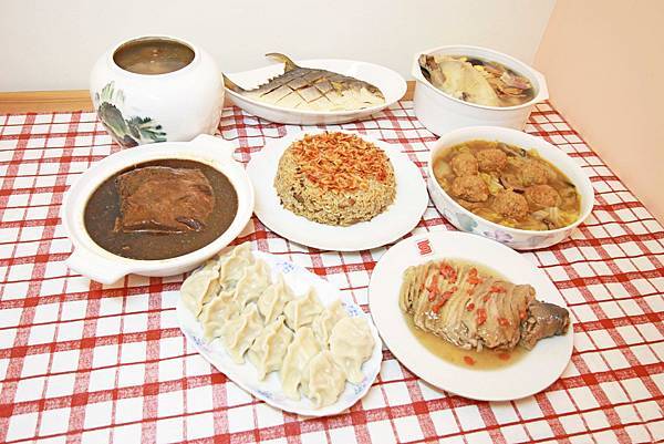 【宅配年菜】朱記臻品圍爐宴-過年輕鬆好料理 【宅配年菜】朱記臻品圍爐宴-過年輕鬆好料理