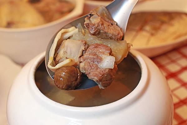 【宅配年菜】朱記臻品圍爐宴-過年輕鬆好料理