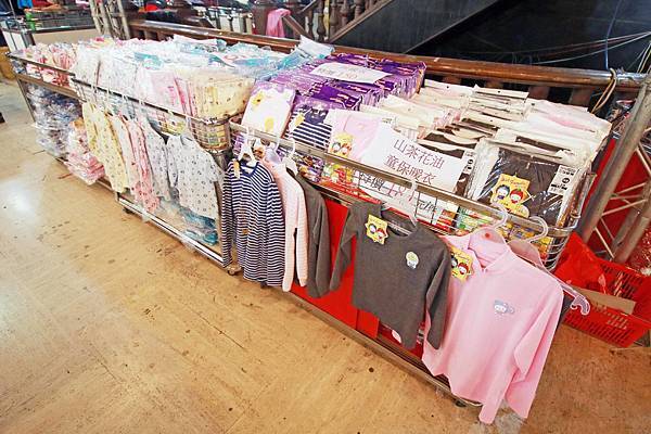 【台北童裝特賣會】儀大童裝年終廠拍特賣會，長袖、外套、羽絨外套……等，全面2.2折、3折、3.8折，今年台北最後一檔，品牌出清ELLE、SNOOPY......