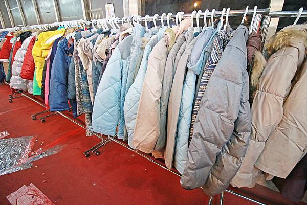 【台北童裝特賣會】儀大童裝年終廠拍特賣會，長袖、外套、羽絨外套……等，全面2.2折、3折、3.8折，今年台北最後一檔，品牌出清ELLE、SNOOPY......【台北童裝特賣會】儀大童裝年終廠拍特賣會，長袖、外套、羽絨外套……等，全面2.2折、3折、3.8折，今年台北最後一檔，品牌出清ELLE、SNOOPY......