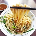 【新莊美食】阿明烏醋麵-美味的烏醋麵加骨仔肉湯