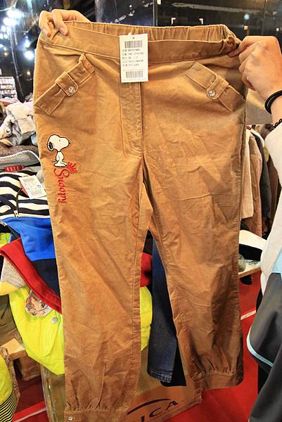 【台北童裝特賣會】儀大童裝年終廠拍特賣會，長袖、外套、羽絨外套……等，全面2.2折、3折、3.8折，今年台北最後一檔，品牌出清ELLE、SNOOPY......