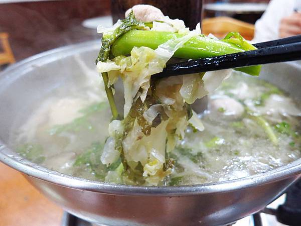 【桃園美食】一畝田拉麵水餃-CP值爆表酸菜白肉鍋