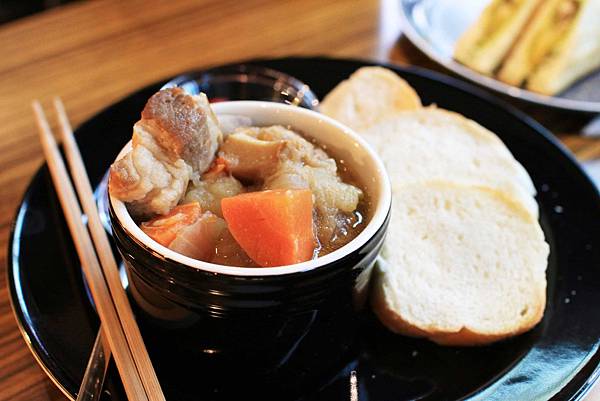 【巷弄x台北 APP】UBike文青咖啡廳懶人包(12家)