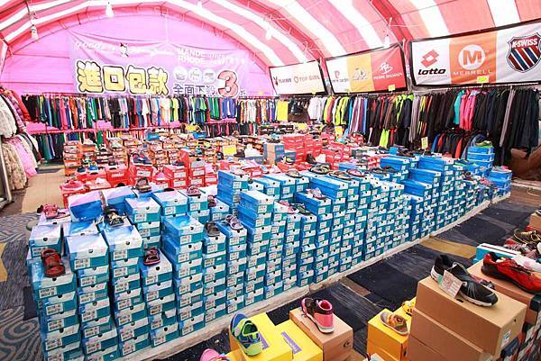 【清倉特賣會，全面３折起！！】Adidas、Nike、Puma、Kswiss數十種品牌，上百種款式品牌大出清，今年最後一檔，錯過就等明年，把握最後機會