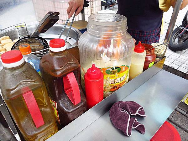 【桃園美食】寶山路臭豆腐-阿伯臭豆腐攤