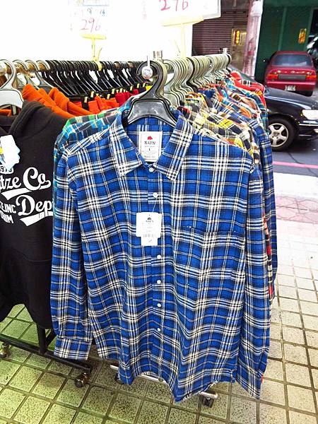 【英國品牌結束代理全面１折起！！】防水、防風、透氣、抗UV、三層可拆登山等級外套、時尚格子襯衫，全面出清大特賣，下殺不到千元，年末最後一檔