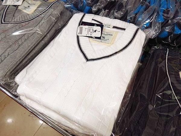 【英國品牌結束代理全面１折起！！】防水、防風、透氣、抗UV、三層可拆登山等級外套、時尚格子襯衫，全面出清大特賣，下殺不到千元，年末最後一檔