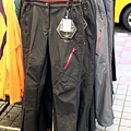 【英國品牌結束代理全面１折起！！】防水、防風、透氣、抗UV、三層可拆登山等級外套、時尚格子襯衫，全面出清大特賣，下殺不到千元，年末最後一檔