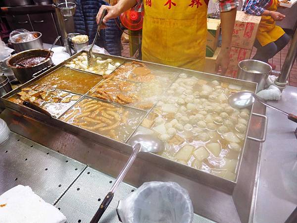 【台北萬華美食】頂級甜不辣-萬華夜市人氣排隊美食